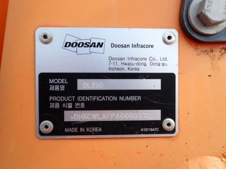 2010-doosan-dl250-image-9