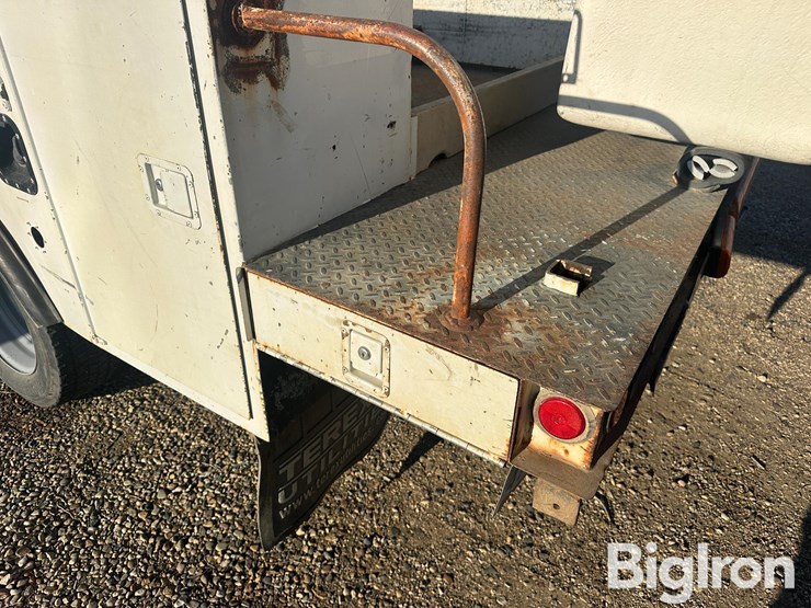 2007-ford-f550-image-18