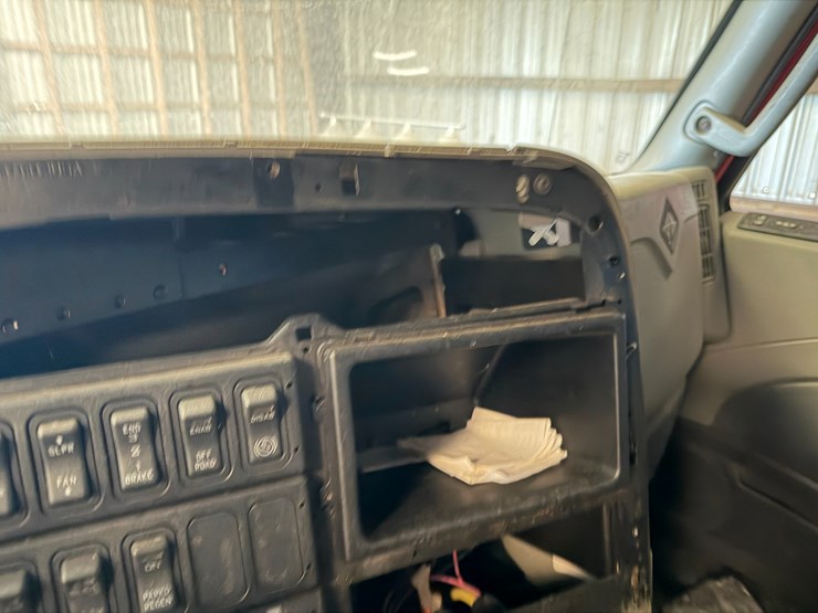 2014-international-prostar-image-96