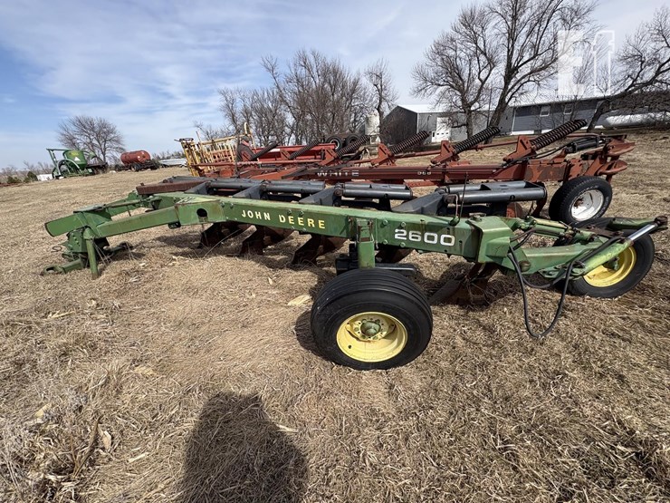 john-deere-2600-image-2