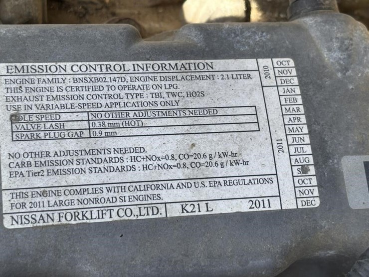 2011-nissan-mcp1f2a25lv-image-38