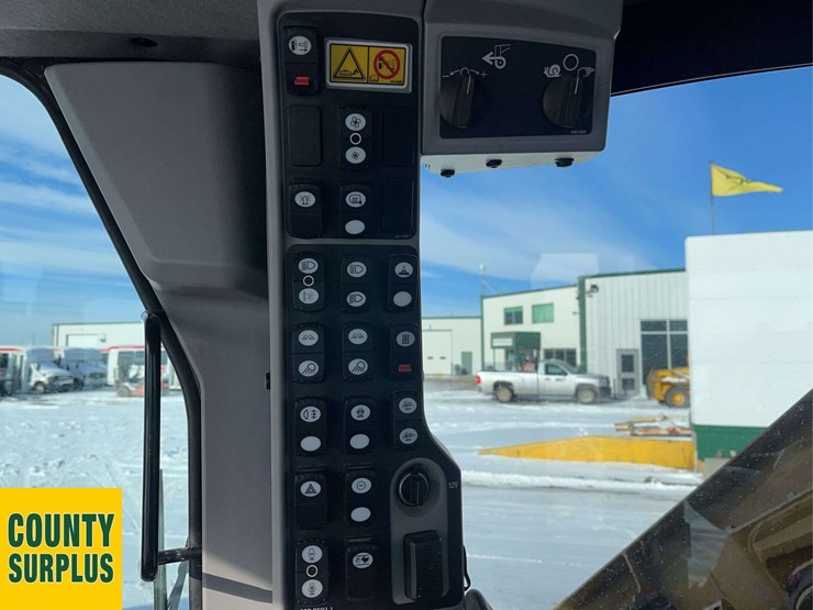 2018-caterpillar-160m-image-16