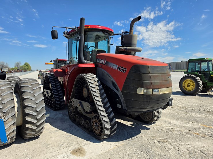 2014-case-ih-420-image-26