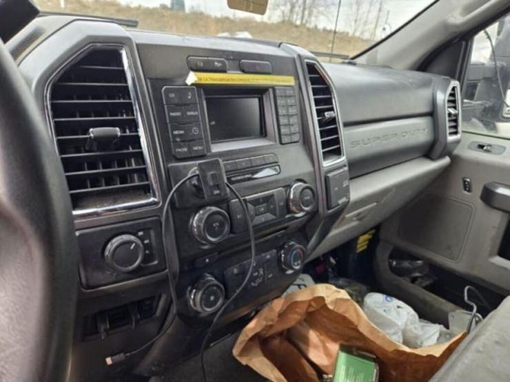 2018-ford-f550-xlt-image-6