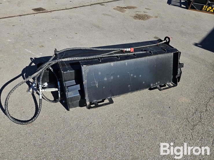 2025-massey-ferguson-730-image-6