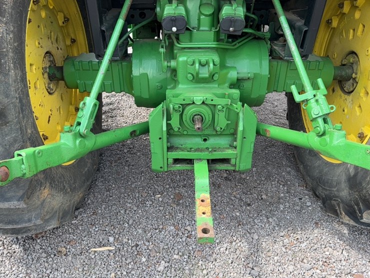 john-deere-3055-image-13