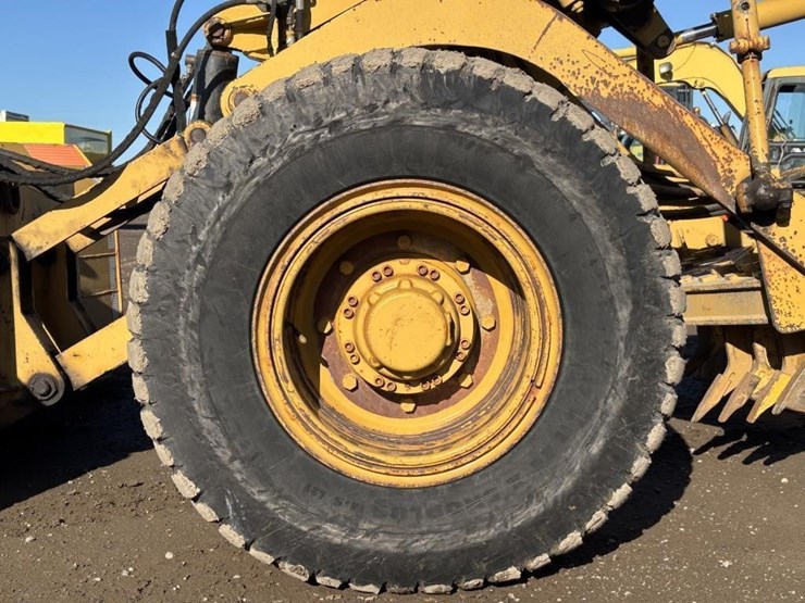 caterpillar-143h-image-39