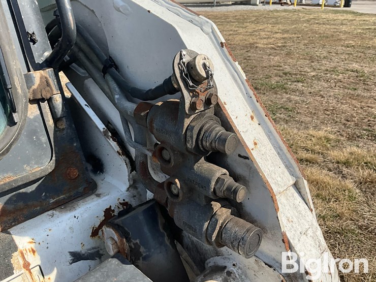 2010-bobcat-s185-image-15