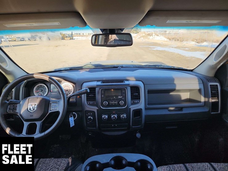 2019-ram-1500-classic-image-19