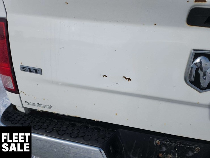 2013-dodge-3500-image-39