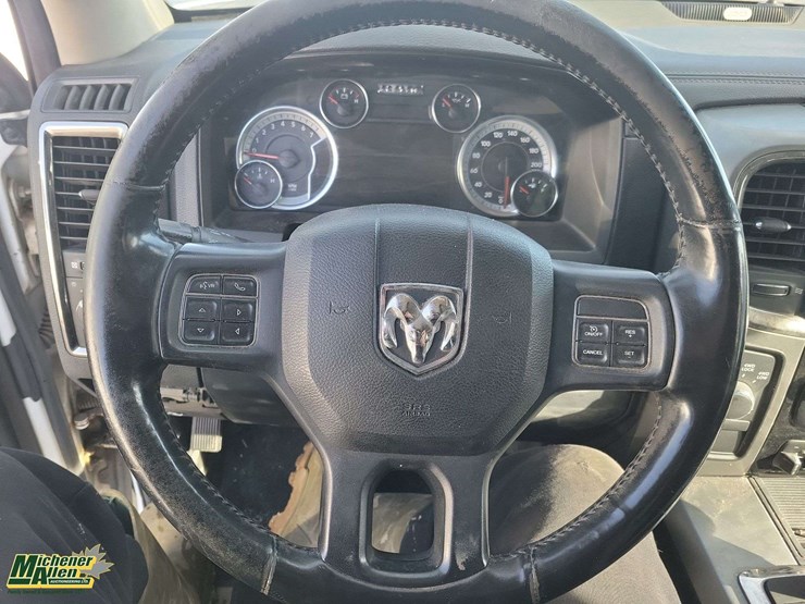 2013-dodge-1500-image-13