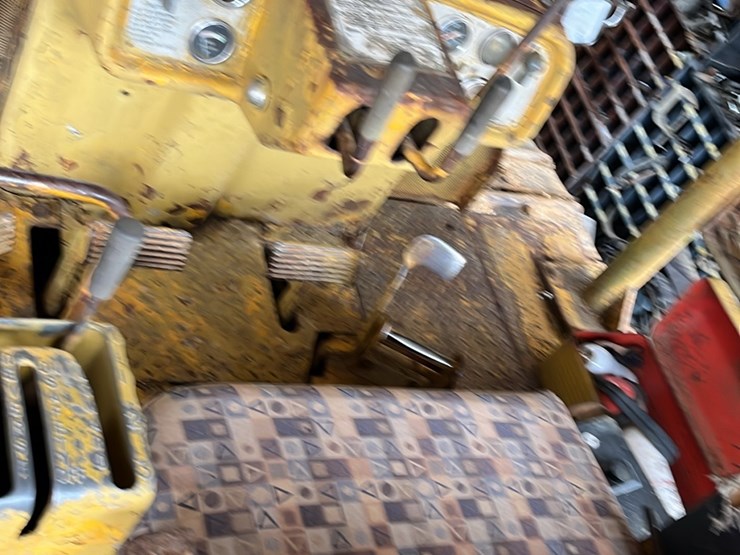 caterpillar-d6-image-8