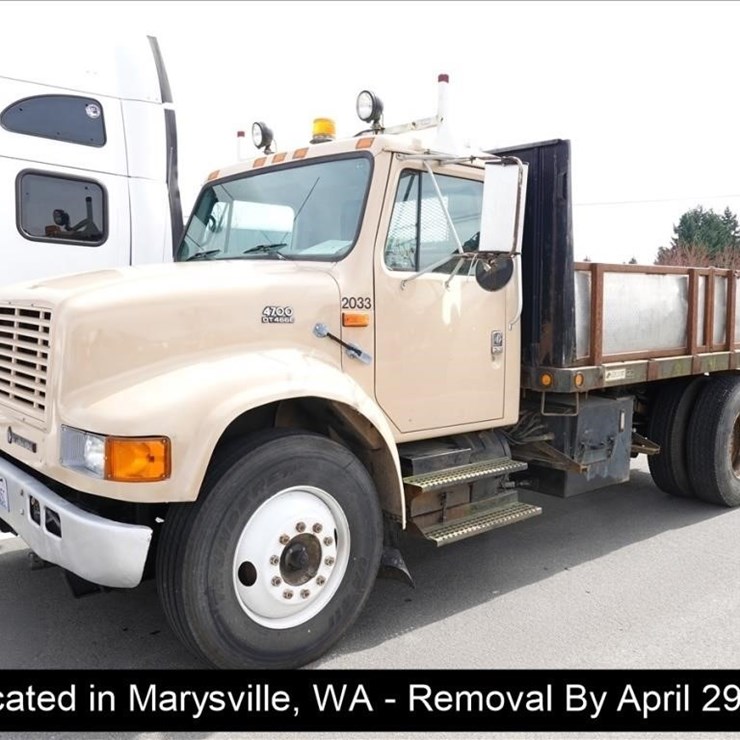 1999 INTERNATIONAL 4700