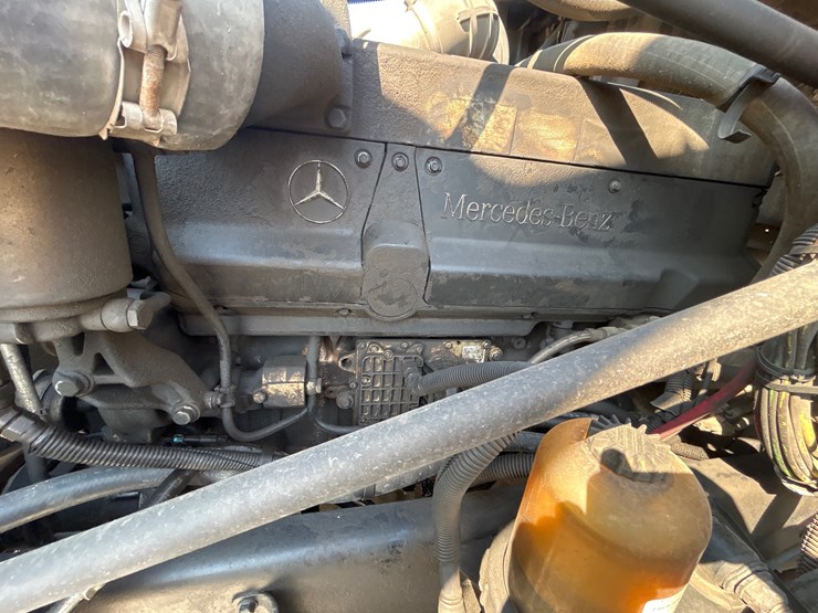 2003-freightliner-columbia-120-image-13