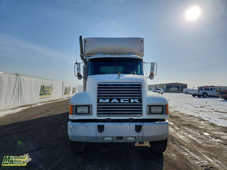 1998-mack-ch613-image-9
