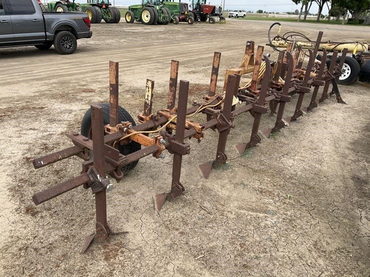 custom-3-pt-8-row-30"-cultivator-image-5