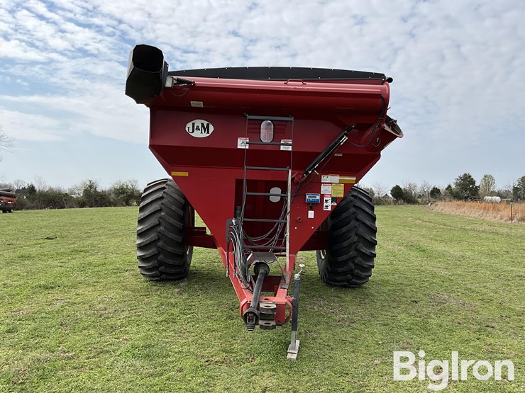 2012-j&m-525-image-2