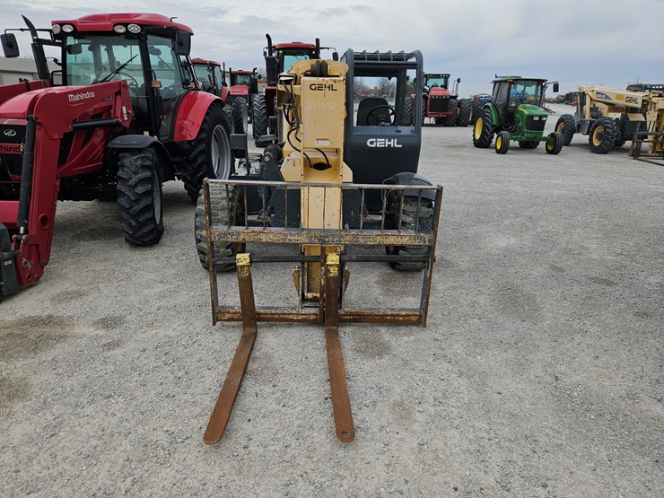 2013-gehl-rs6-34-image-2