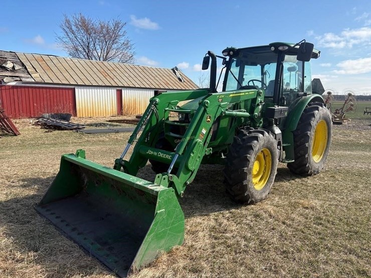 2022-john-deere-5100m-image-1