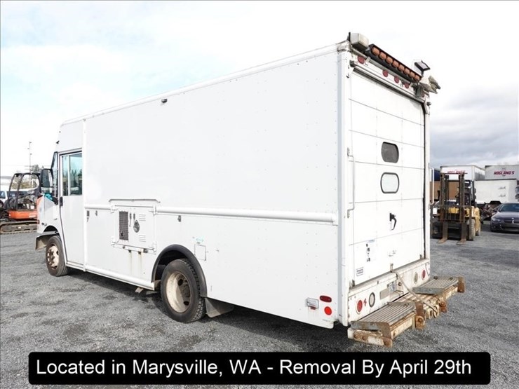 2008-freightliner-mt45-image-17