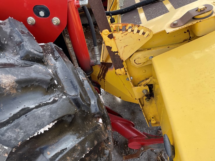 2011-new-holland-h8060-image-20