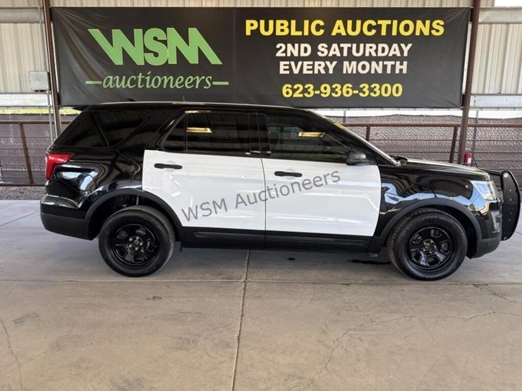 2016-ford-explorer-image-1