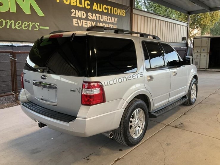 2011-ford-expedition-image-7