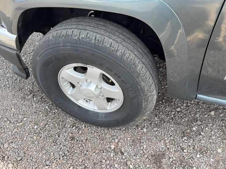 #4018-•-2006-gmc-z71-pickup-truck-image-14