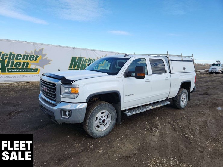 2016-gmc-sierra-2500hd-image-1