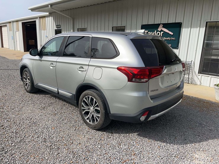 2018-mitsubishi-outlander-image-10