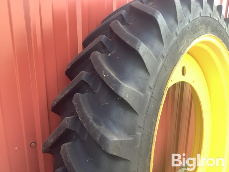 john-deere-340-image-10