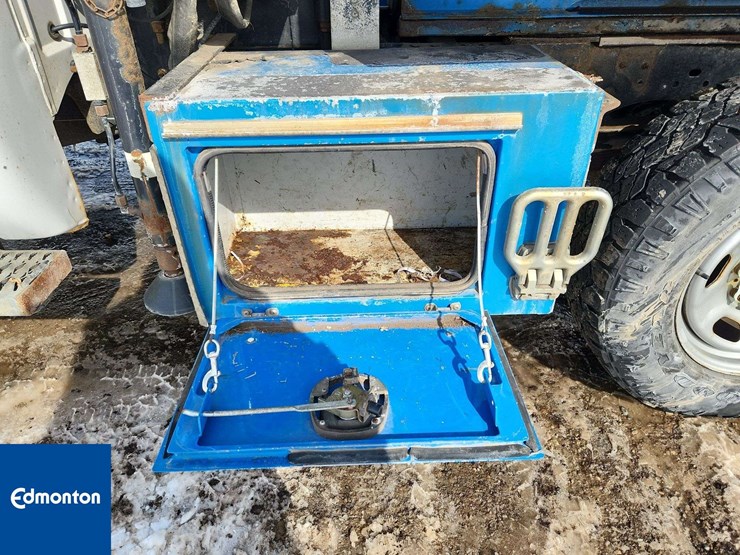 2014-ford-f350-image-32