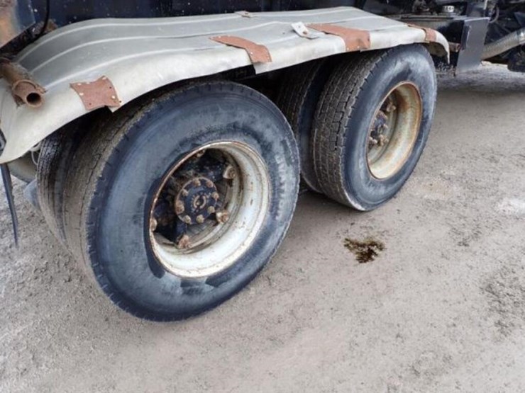 1999-sterling-l9513-image-53