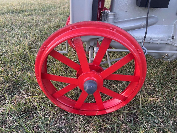 1926-fordson-tractor-image-14