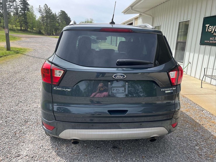 2019-ford-escape-image-7