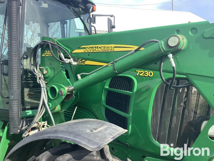 2011-john-deere-7230-image-18