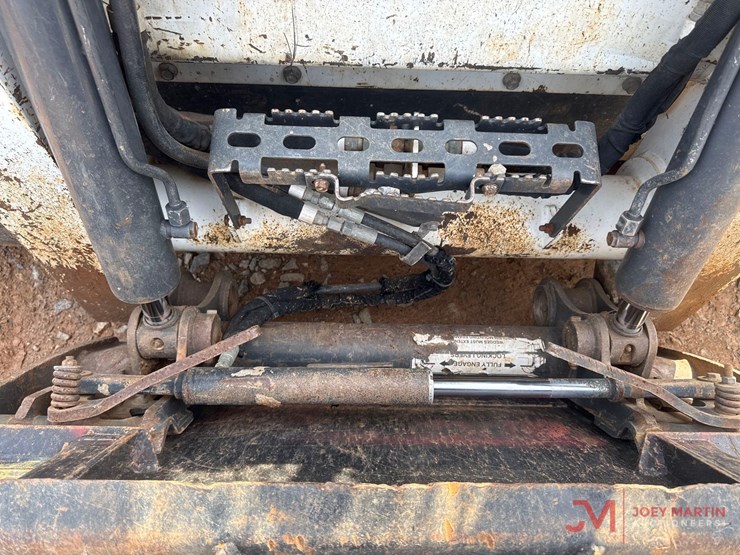 2019-bobcat-t630-image-16