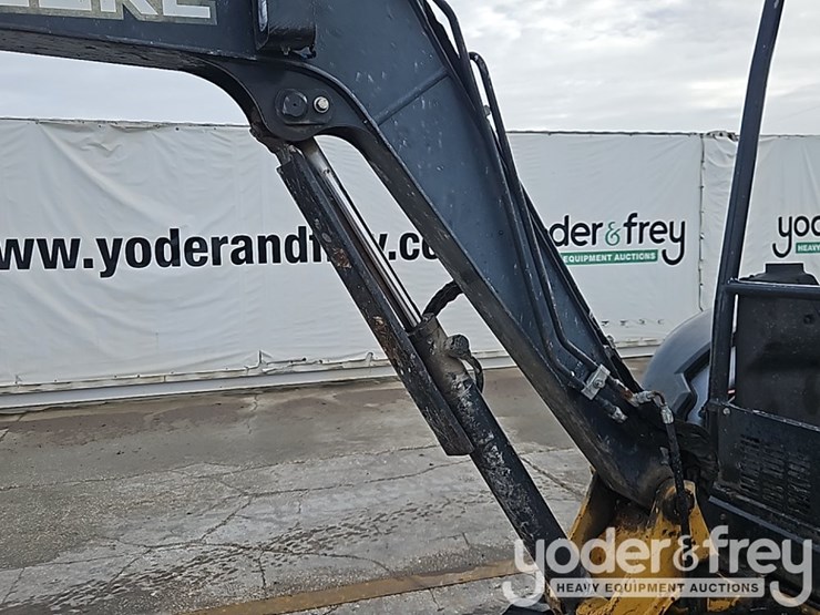 2015-deere-27d-image-20