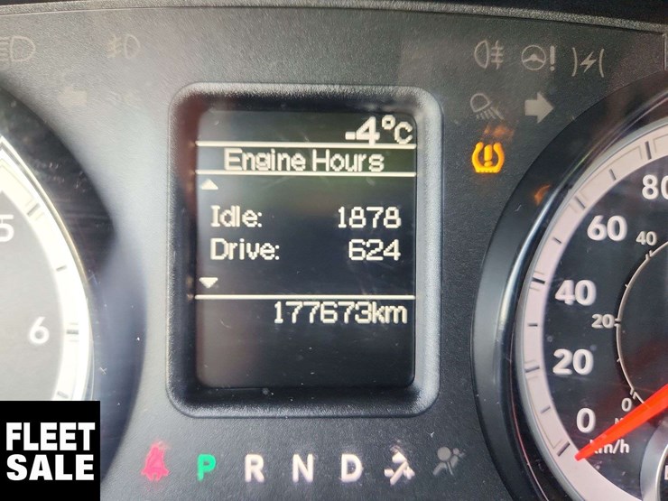 2019-ram-1500-classic-image-25