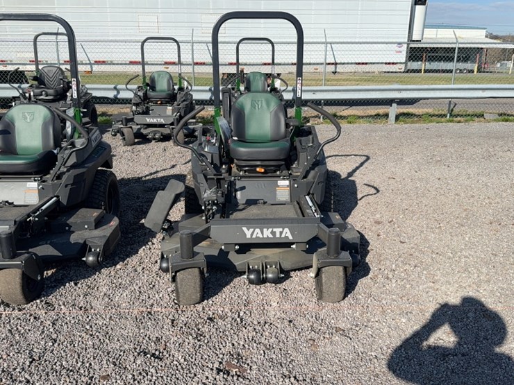 #4070-•-yakta-yxr-320-zero-turn-mower-image-2