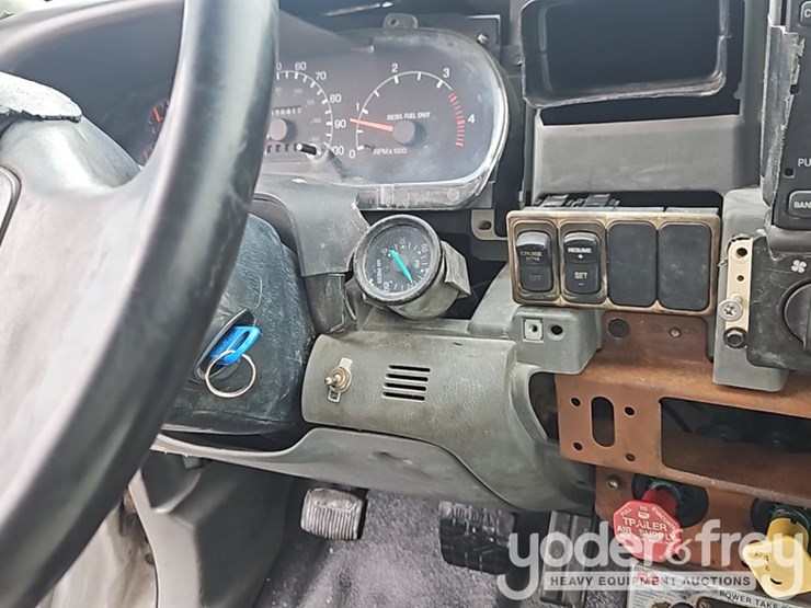 2006-ford-f750-image-39