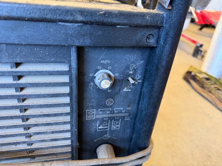 #43525-•-hypertherm-powermax-1000-plasma-cutting-system---located-in-front-portion-of-main-shop-image-11