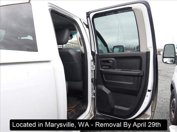 2014-dodge-1500-image-25