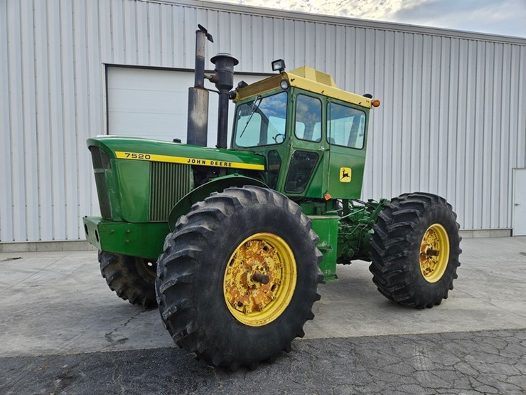 1974-john-deere-7520-image-1