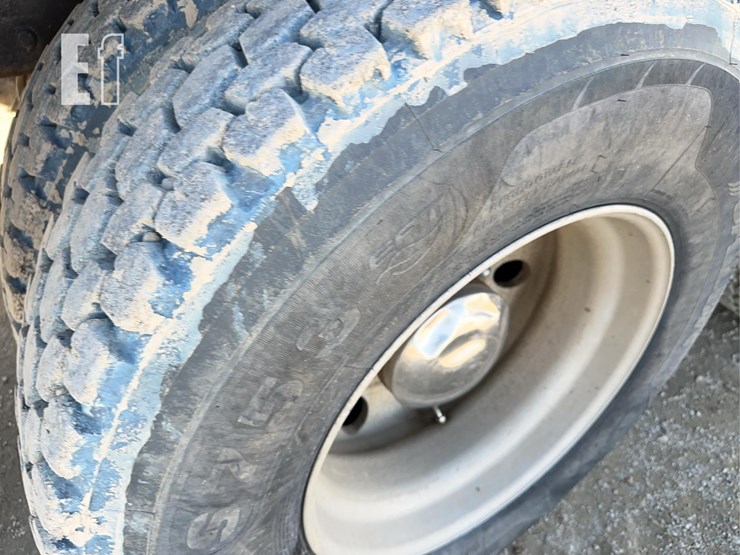 1999-kenworth-t800-image-13