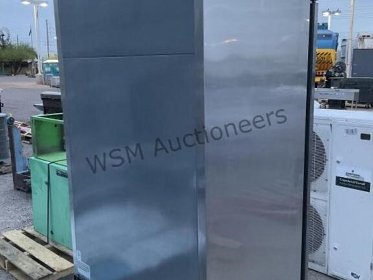 true-commercial-refrigerator-image-3