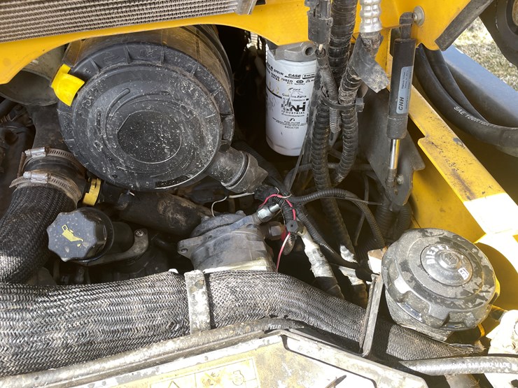 #372-•-2015-new-holland-l225-skid-steer-(scandia,-mn)-image-40