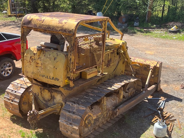 caterpillar-d6-image-1