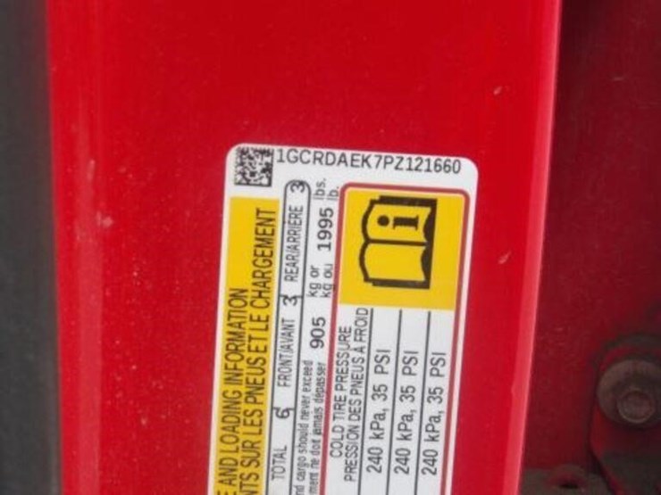 2023-chevrolet-1500-image-9