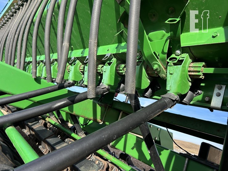 2004-john-deere-1590-image-65